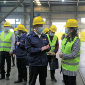 熱烈歡迎南寧市市場(chǎng)監(jiān)督管理局領(lǐng)導(dǎo)一行蒞臨縱覽集團(tuán)參觀指導(dǎo) ... ...