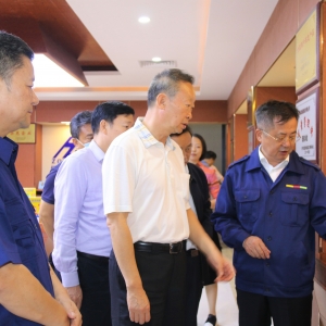 寧夏回族自治區(qū)人大常委會(huì)調(diào)研組一行蒞臨縱覽集團(tuán)參觀(guān)考察 ...