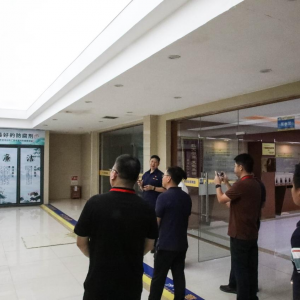 縱覽線纜集團與南寧市市場監(jiān)管局等單位開展迎“七一”黨建共建活動